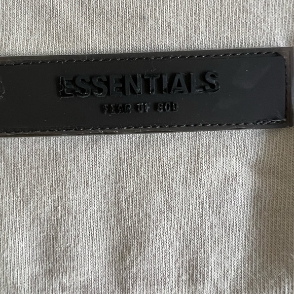 Fear of God Essentials Women's Football 77 T-shirt Wheat L - Picture 5 of 15